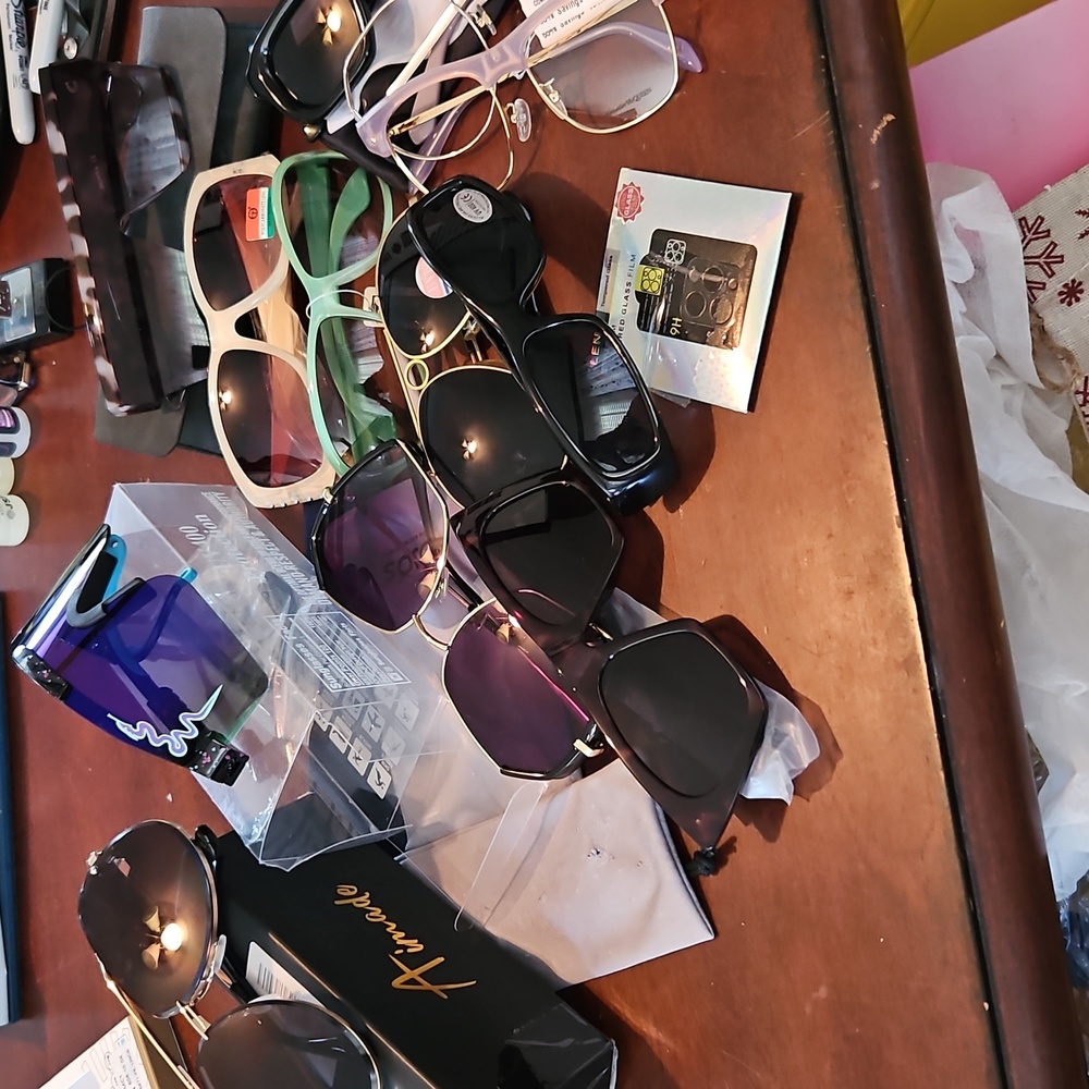 SUNGLASS & FRAME bundle, 8 unbranded ,1 pr Donna guc,1pr Aimade nib.1 kate S,1AM